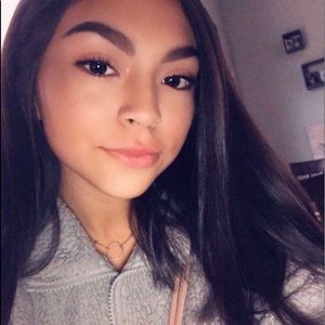 Meet your Posher, Leslie